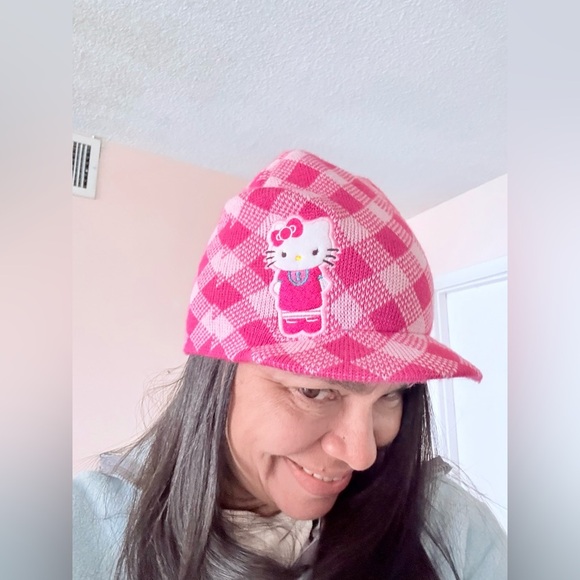 Hello Kitty  beanie stripe knit kids cap hat OS pink purple winter vintage y2k - Picture 2 of 15